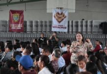 Transformando la Educación entrega más de mil pantallas a telesecundarias de la Región Capital