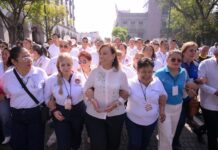 Rocío Nahle encabezó desfile de más de 68 mil trabajadores