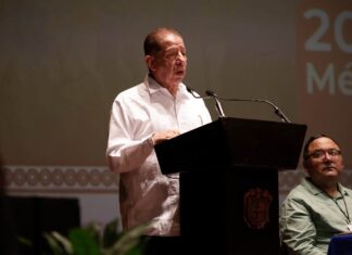 Reconoce José Manuel Pozos Castro interés de UV por «enriquecer la comprensión de nuestra historia”
